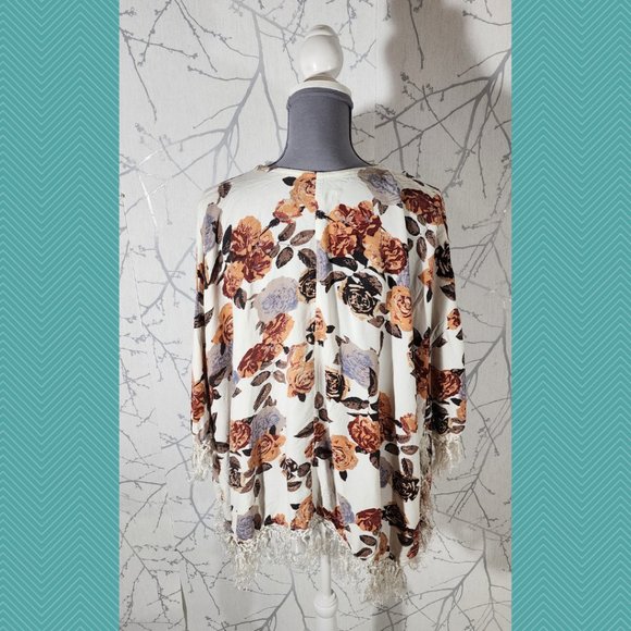 Element Floral Rose Printed Open Fringe Cardigan - Picture 4 of 5